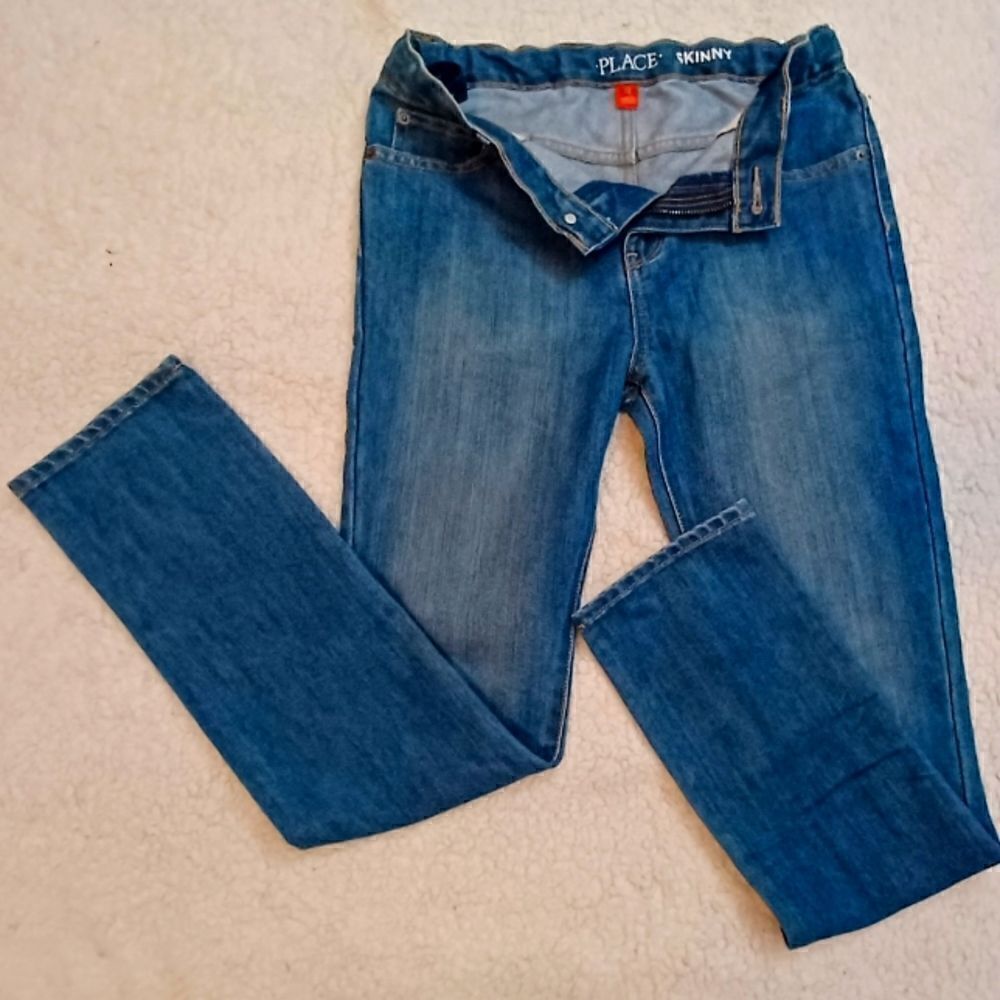 Place Adjustable waist skinny jeans